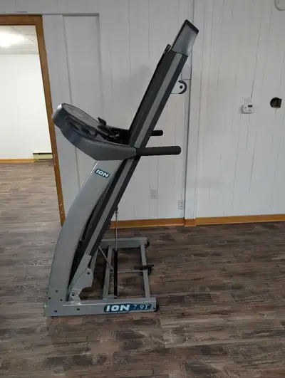 treadmill Ion 7.9T, View more
