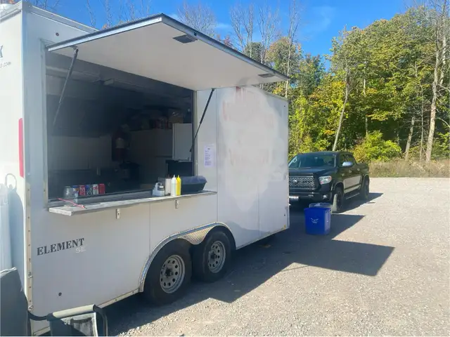 Food Trailer603224655098685444