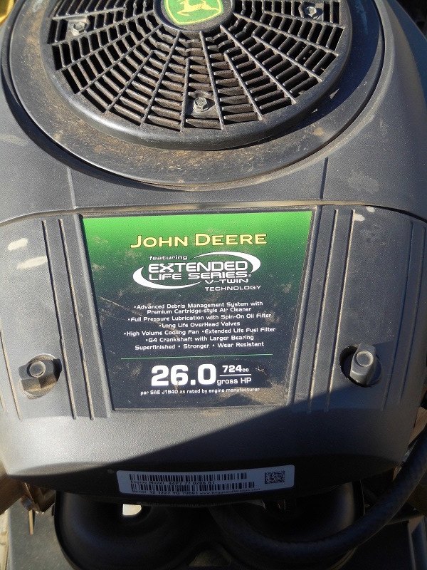 John Deere garden tractor D 170 in Lawnmowers & Leaf Blowers in Strathcona County - Image 3