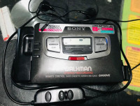 SONY WALKMAN STEREO RECORDING REMOTE CONTROL RADIO CASSETTE-