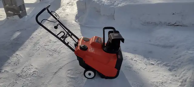 Souffleuse Ariens 522  (2010) in Snowblowers in Sept-Îles - Image 3