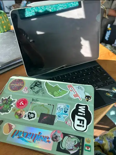 iPad Air 4 + Apple Pencil 2nd gen + Magic Keyboard, View more
