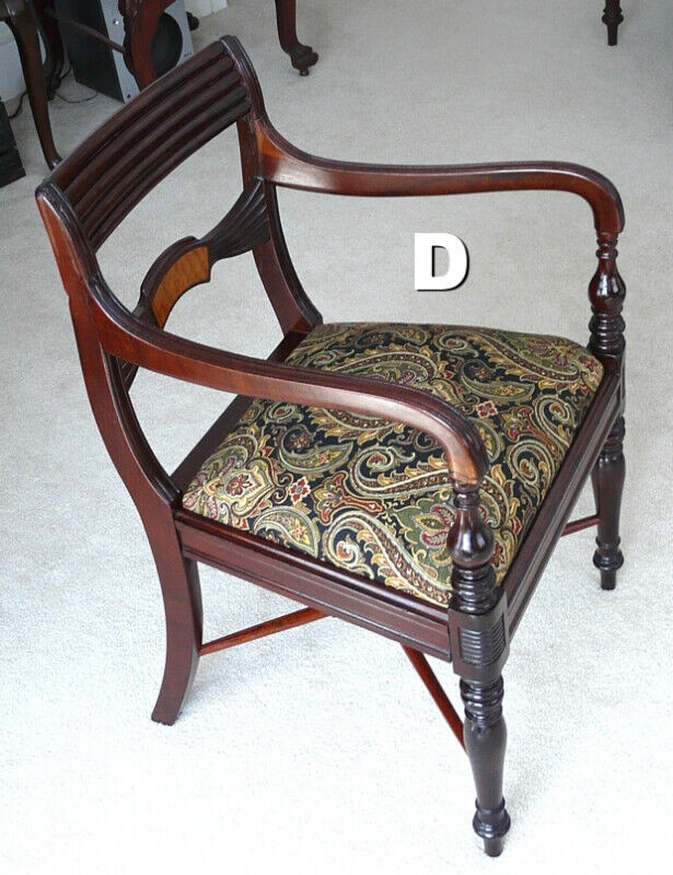Antique Chairs and Victorian Petite Settee in Home Décor & Accents in Kingston - Image 3