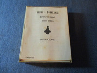 VINTAGE MINI BOWLING GAME WITH CARDS-BILINGUAL-COLLECTIBLE!