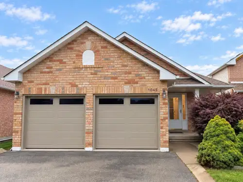 NEWLY RENOVATED FANTASTIC 3-BEDROOM, 2 FULL BATH ALL BRICK RANCH STYLE BUNGALOW BACKING ONTO LARGE P...