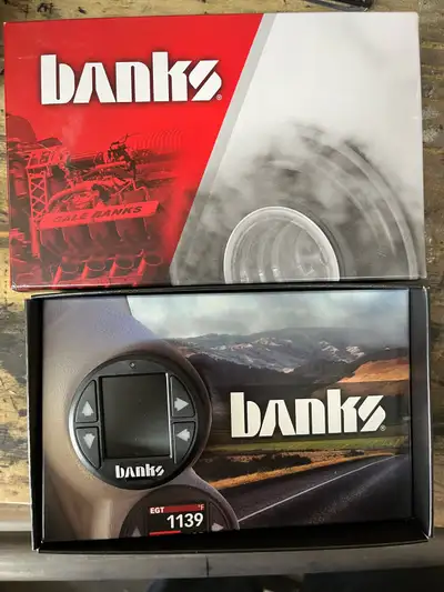 Banks iDash 66560. Brand new in box. Excellent OBDII monitor for all vehicles and especially Duramax...