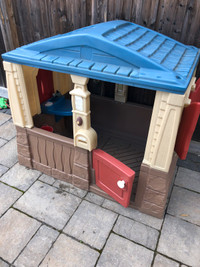 Plastic play house