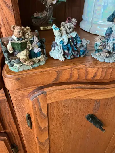 27 PIECES BOYDS BEARS FIGURINES, View more