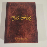 LOTR The Two Towers DVD 4 Disc Set 