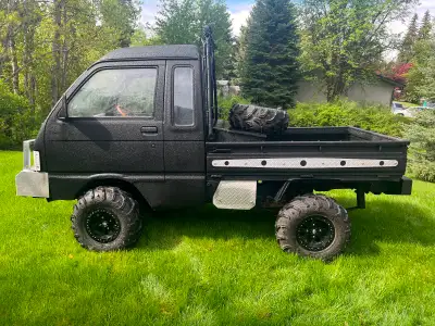 1991 Diahatsu Hijet Jumbo Truckster 4x4 Extended Cab. 3 Cylinder 660 cc Engine with 5 speed Manual t...
