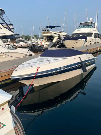 2009 Four Winns S215 Sundowner 486 hours. Custom tandum trailer included. This well cared for 2009 F...