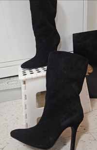New brand Suede Zara Slouchy boots. Size7.5
