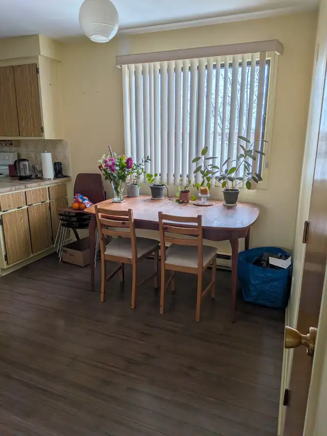 4.5 avec bureau a Saint-Leonard