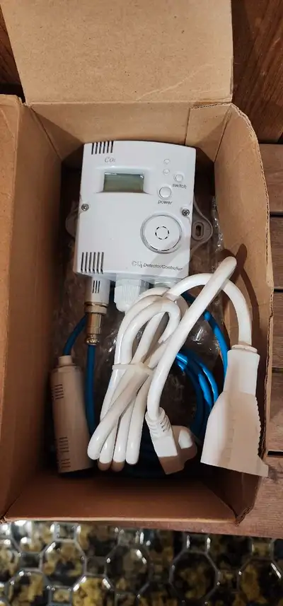 Cq CO2 Detector Controller, View more