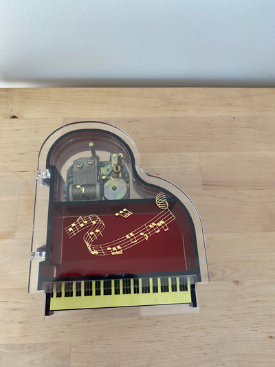 Piano Music Box -works, small storage space inside, excellent condition, $15.00 Pick up in Port Rowa...