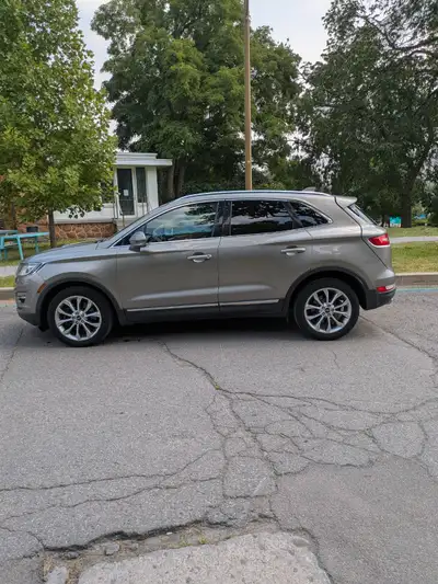 Lincoln MKC 2017 132000 km Tout équipé Toit ouvrant Attache remorque Traction intégrale Intérieur cu...