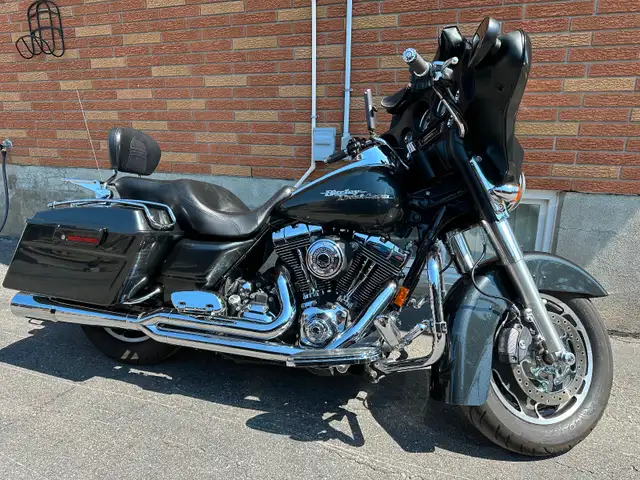 2008 H-D street glide motorcycle and Bushtec trailer For Sale in Sport Touring in Sudbury - Image 4
