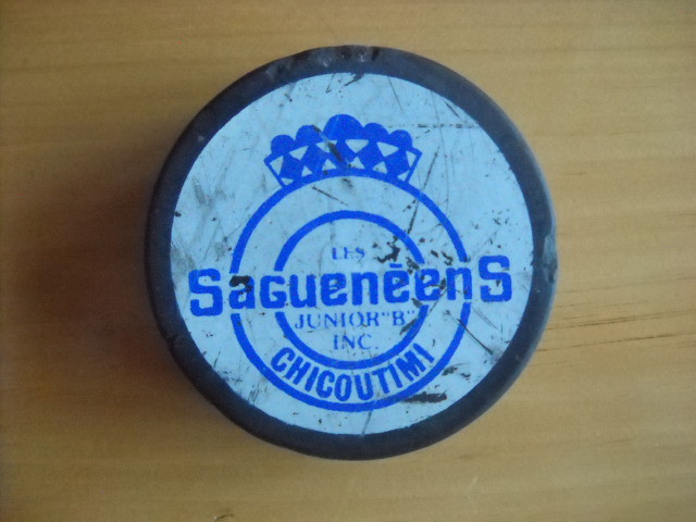 Rondelle puck Saguenéens de Chicoutimi junior B dans Art et objets de collection  à Saguenay