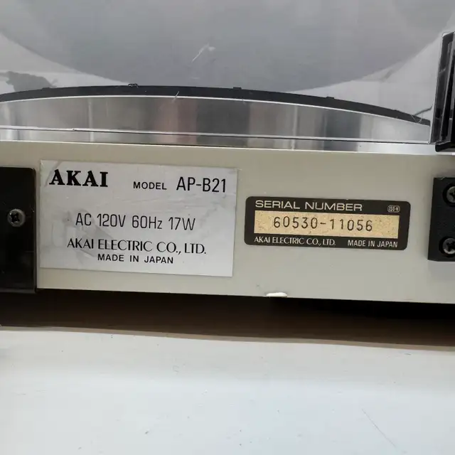 AKAI AP-B21 Belt Drive Turntable  Player Auto Return for part in Stereo Systems & Home Theatre in City of Toronto - Image 10