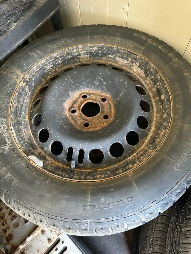 4 steel rims 5X105 - 16 inch in Tires & Rims in Oshawa / Durham Region - Image 2