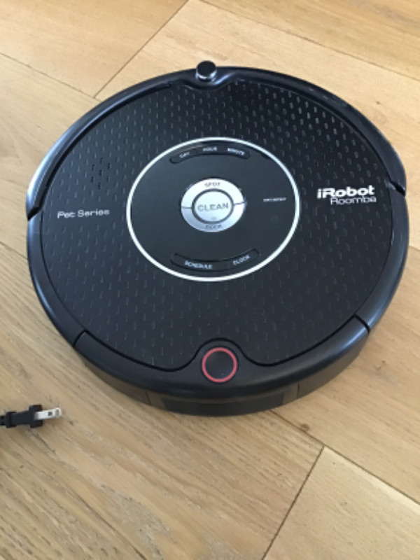 Roomba Programmable Pet Series in Vacuums in Campbell River