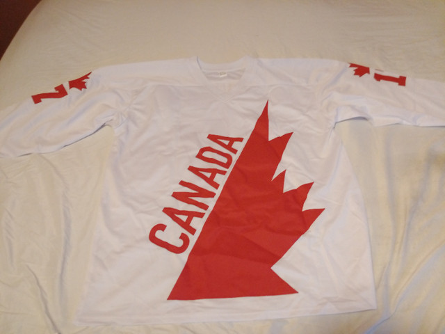 Autographed Marcel Dionne team Canada jersey with COA in Arts & Collectibles in Sudbury - Image 2