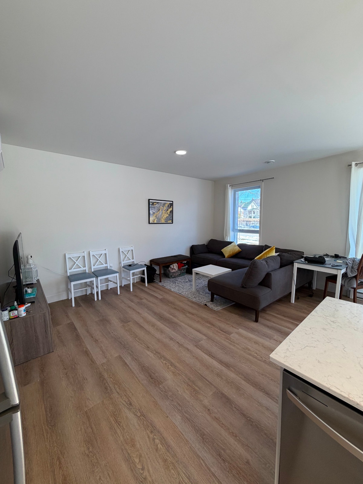 2-BEDROOM IN DORVAL - FREE MONTH - PETS WELCOME — photo 2