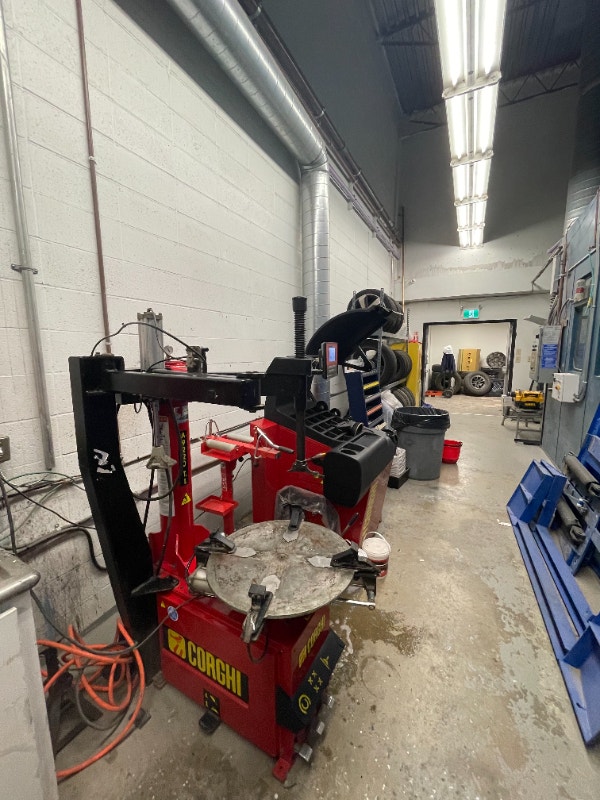 AUTO MECHANIC SERVICE & TIRE SHOP Repairs & Maintenance Edmonton