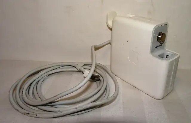 Apple MacBook Pro charger in Laptop Accessories in Sudbury - Image 5