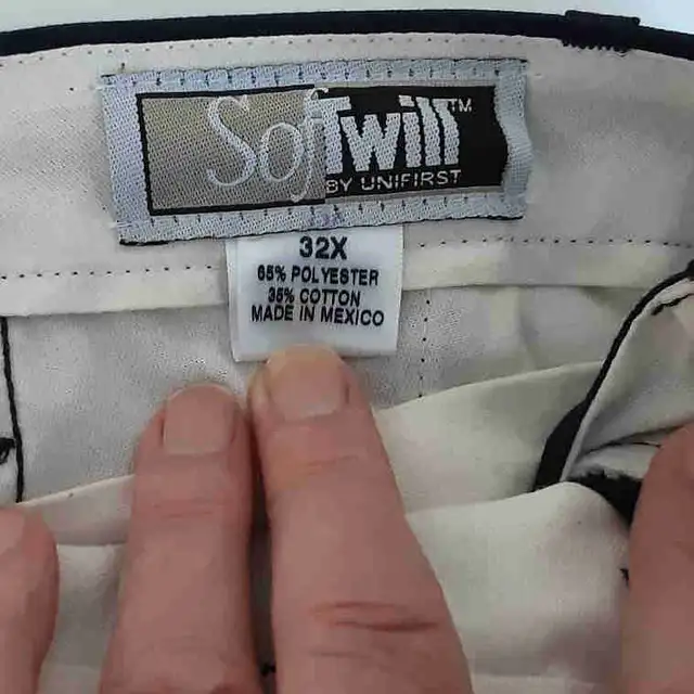 Dress pants (2 ea.) in Men's in London - Image 3