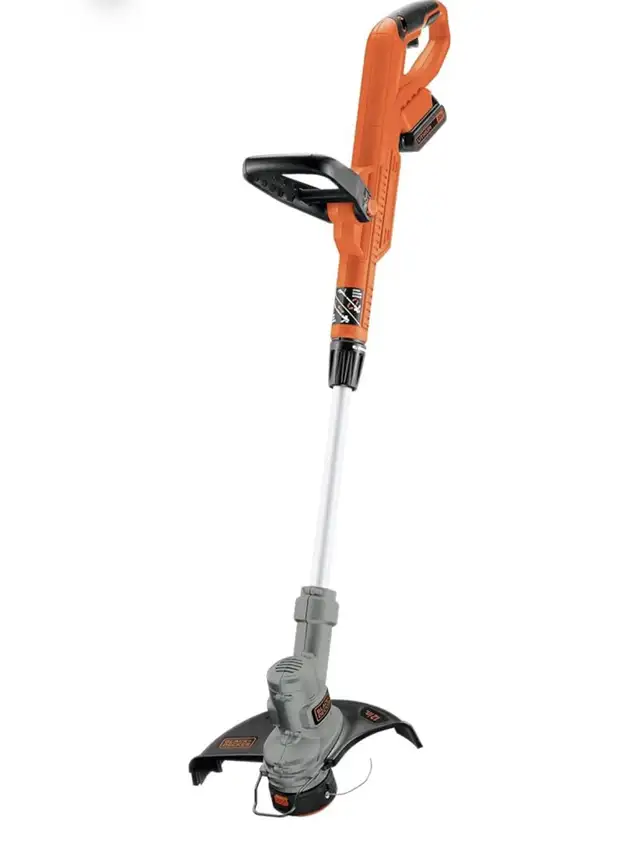 BLACK+DECKER 20V MAX* String Trimmer / Edger, 12-Inch (LST300) in Outdoor Tools & Storage in Markham / York Region - Image 3