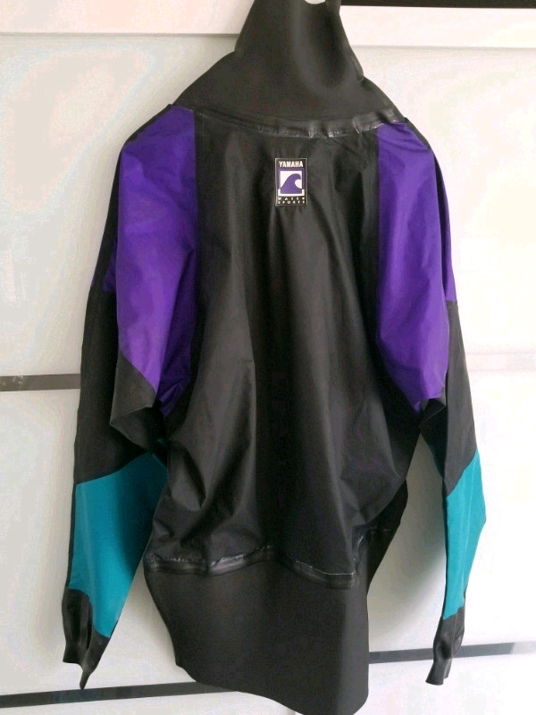 Yamaha Dry Suit Size Large in Water Sports in Barrie - Image 2