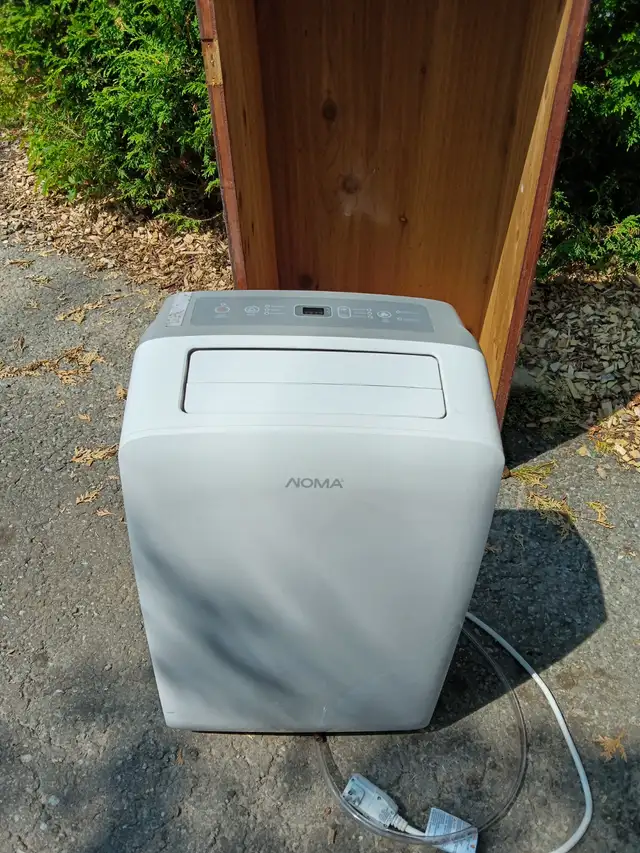 CLIMATISEUR in Other in Sherbrooke - Image 2