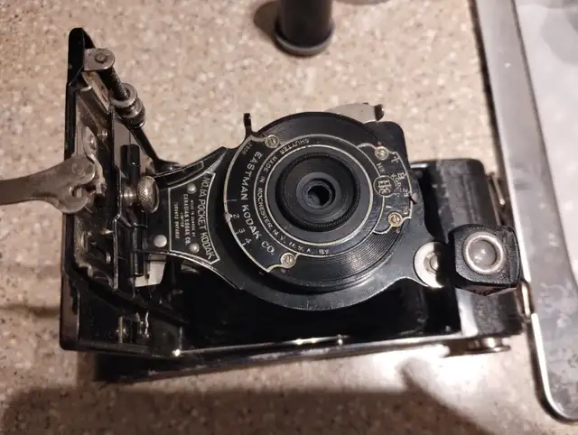 1900's Vintage Camera in Arts & Collectibles in Oshawa / Durham Region - Image 6