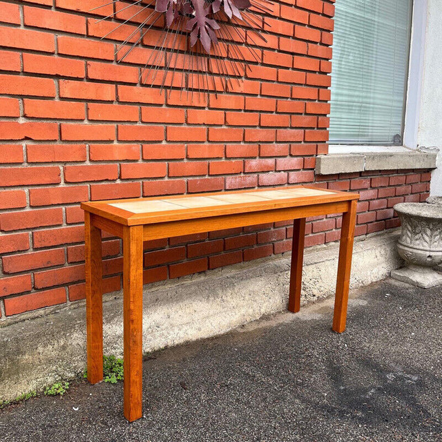 Vintage Danish teak console or sofa table table Scandinave dans Autres tables  à Ville de Montréal