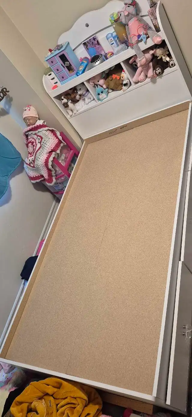 captains bed  in Beds & Mattresses in Kitchener / Waterloo - Image 2