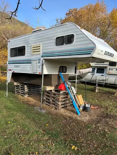 1995 Explorer camper 8.5 ft long with gas stove, toilet and shower, hot water tank, 12V fridge, comf...