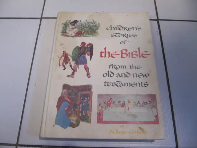 Childrens Stories Of The Bible Old & New Testaments Circa 1968 in Children & Young Adult in Mississauga / Peel Region - Image 2