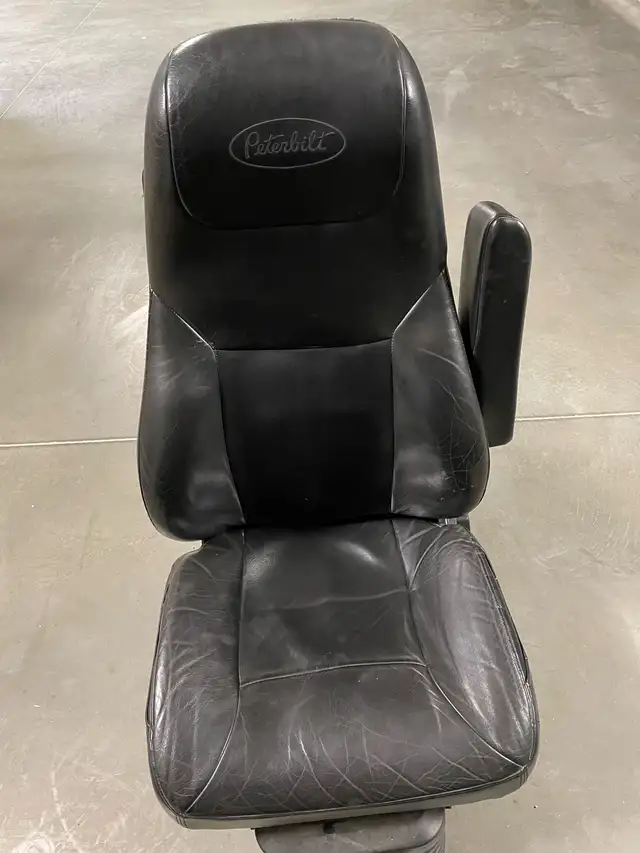 Peterbilt seat65226785772161120