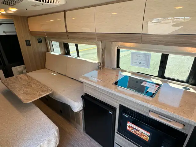 Jayco Swift 20T 2025 - RABAIS  fin de saison de 54,100$ !! in RVs & Motorhomes in Québec City - Image 5