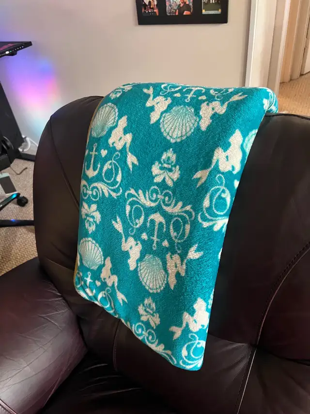 Disney Ariel Little Mermaid Large Throw Blanket  in Bedding in St. Catharines - Image 2