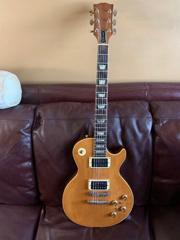 Early 80's Japanese Phoenix Les Paul Vintage Series Guitares Laval