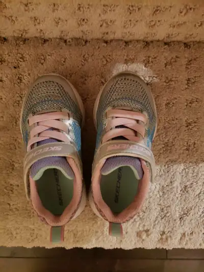 Girls Toddler Sketchers shoes , View more