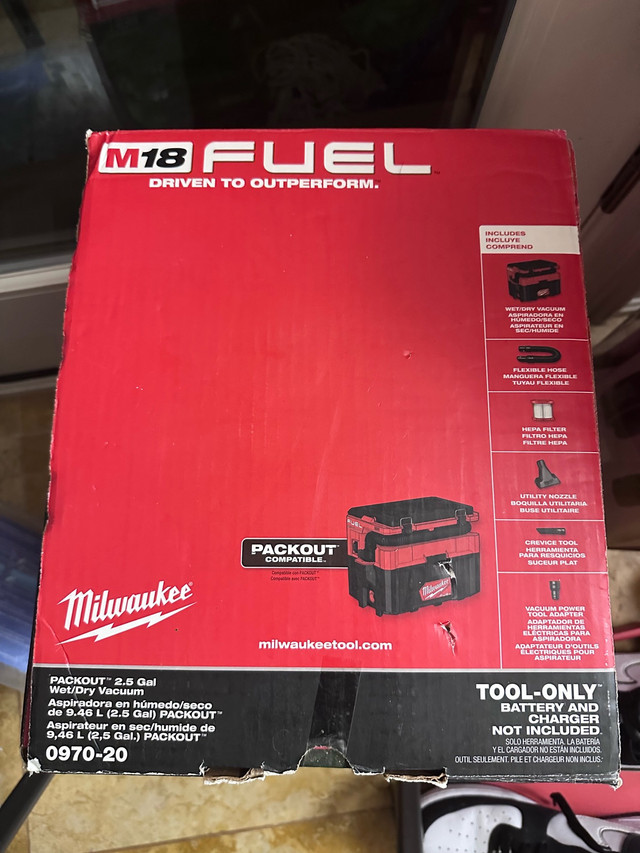Milwaukee M18 FUEL Wet/Dry Vacuum  in Power Tools in St. Catharines