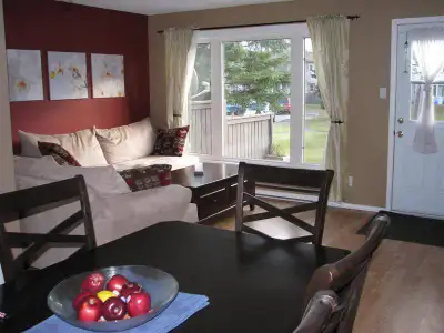 Beautiful 3-Bedroom Townhouse for Rent - OR174 Split