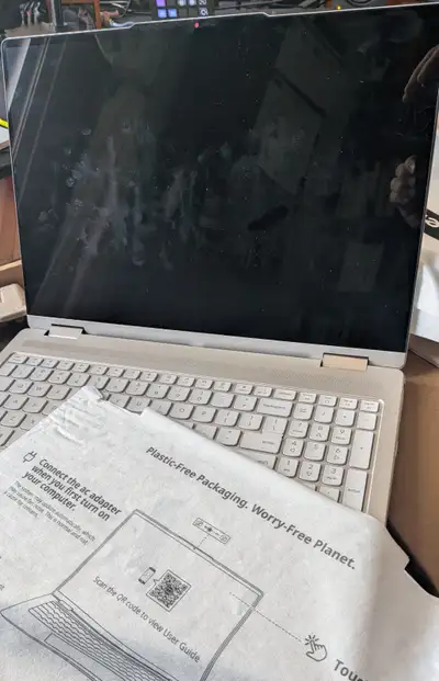 Lenovo - Yoga 7 - 2-1 - 16AKP10, View more