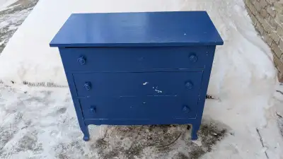 Solid wood antique three-drawer dresser, View more