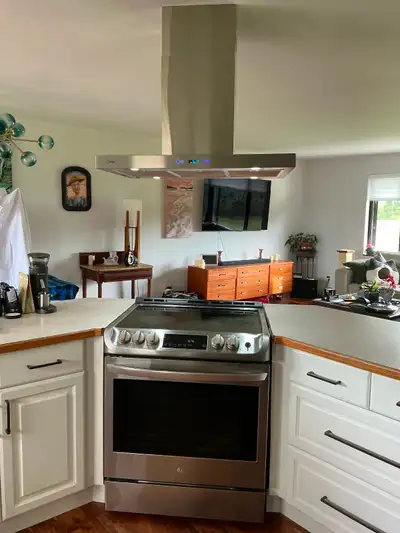 Island Range Ventilation Hood: 2023 Turin, View more