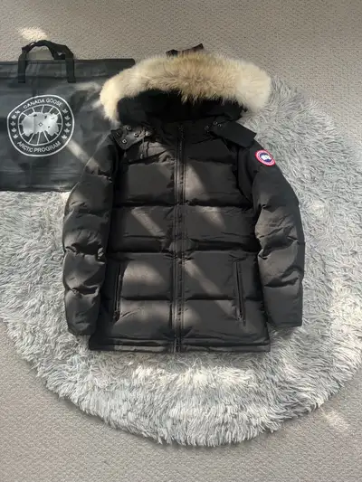 Black Canada Goose Chelsea Parka Jackets , View more