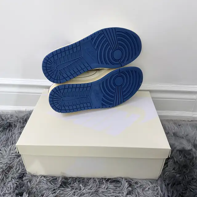 Jordan 1 Retro Low SP Fragment x Travis Scott Sail Military Blue in Costumes in City of Toronto - Image 7